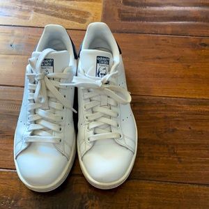 Adidas Stan Smith, Men’s size 6, Women’s size 8